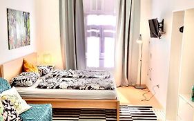 Charming City Apartment - By Nahuen Suites